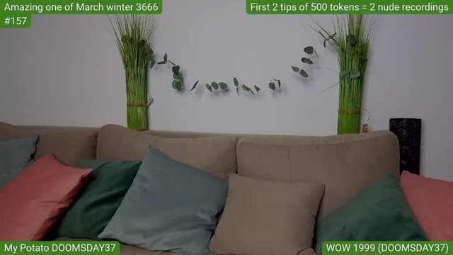 Gallery image thumbnail from SkyV_'s myfreecams stream on, 03/28/2025, 19:52 image 15 of 20