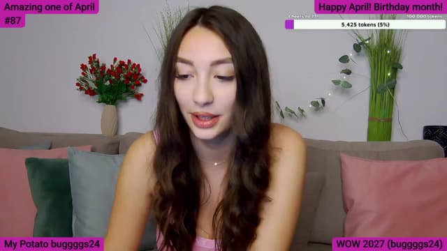 Gallery image thumbnail from SkyV_'s myfreecams stream on, 04/01/2025, 19:23 image 12 of 20