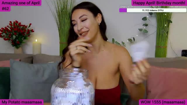 Gallery image thumbnail from SkyV_'s myfreecams stream on, 04/02/2025, 18:16 image 19 of 20