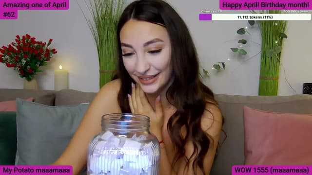 Gallery image thumbnail from SkyV_'s myfreecams stream on, 04/02/2025, 18:16 image 18 of 20