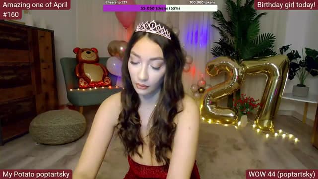 Gallery image thumbnail from SkyV_'s myfreecams stream on, 04/13/2025, 20:03 image 1 of 20