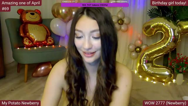 Gallery image thumbnail from SkyV_'s myfreecams stream on, 04/13/2025, 22:27 image 5 of 20