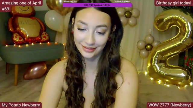 Gallery image thumbnail from SkyV_'s myfreecams stream on, 04/13/2025, 22:27 image 11 of 20