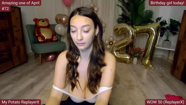 Gallery image thumbnail from SkyV_'s myfreecams stream on, 04/14/2025, 18:28 image 3 of 20