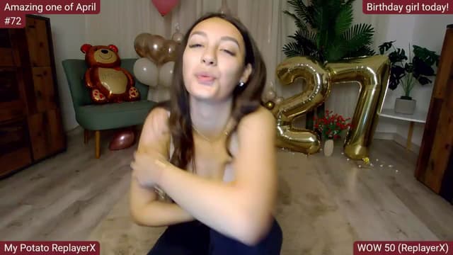 Gallery image thumbnail from SkyV_'s myfreecams stream on, 04/14/2025, 18:28 image 19 of 20