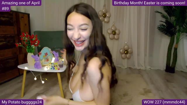 Gallery image thumbnail from SkyV_'s myfreecams stream on, 04/16/2025, 21:35 image 8 of 20