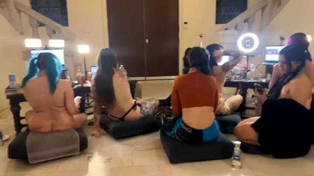Gallery image thumbnail from TERRA's myfreecams stream on, 11/19/2024, 06:59 image 15 of 20
