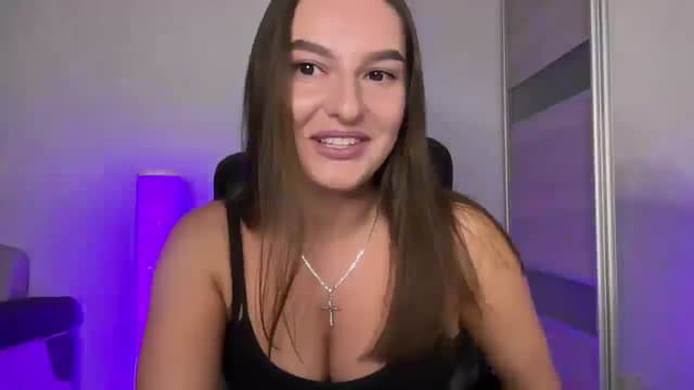 Gallery image thumbnail from Teiaa's myfreecams stream on, 08/17/2025, 14:15 image 7 of 20