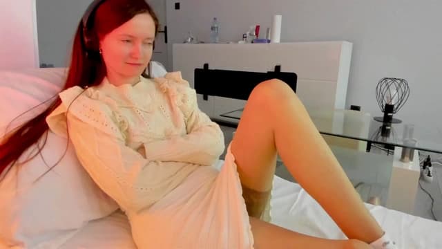 Gallery image thumbnail from Tenar's myfreecams stream on, 12/10/2024, 13:09 image 4 of 20