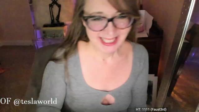 Gallery image thumbnail from Tesla's myfreecams stream on, 12/02/2022, 06:17 image 9 of 20