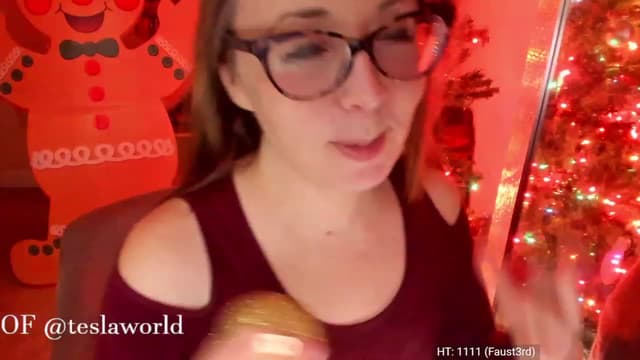 Gallery image thumbnail from Tesla's myfreecams stream on, 12/18/2022, 06:55 image 9 of 20