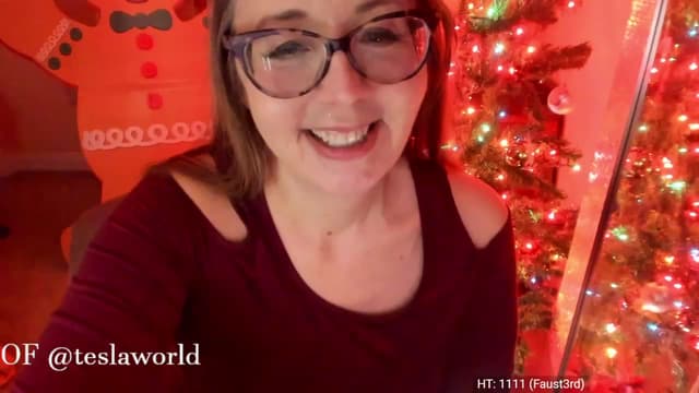 Gallery image thumbnail from Tesla's myfreecams stream on, 12/18/2022, 06:55 image 19 of 20