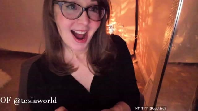 Gallery image thumbnail from Tesla's myfreecams stream on, 02/18/2023, 05:57 image 16 of 20