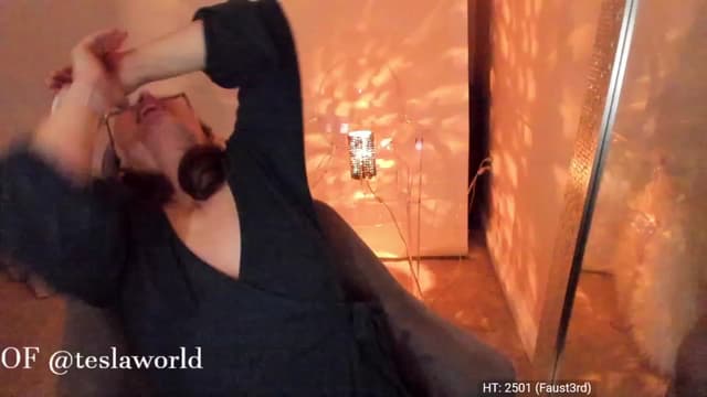 Gallery image thumbnail from Tesla's myfreecams stream on, 04/01/2023, 05:50 image 3 of 20