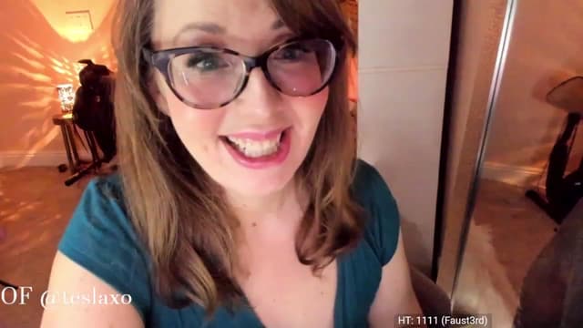 Gallery image thumbnail from Tesla's myfreecams stream on, 05/27/2023, 05:28 image 12 of 20