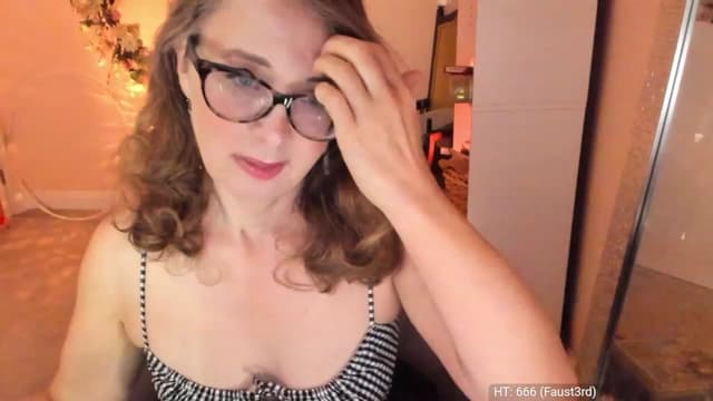 Gallery image thumbnail from Tesla's myfreecams stream on, 08/20/2023, 05:04 image 9 of 20