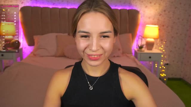 Gallery image thumbnail from Tilli's myfreecams stream on, 12/15/2023, 09:22 image 10 of 20