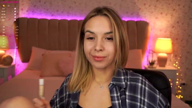 Gallery image thumbnail from Tilli's myfreecams stream on, 12/18/2023, 10:38 image 18 of 20