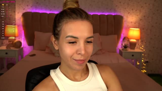 Gallery image thumbnail from Tilli's myfreecams stream on, 12/21/2023, 08:57 image 14 of 20