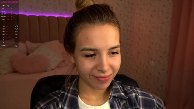 Gallery image thumbnail from Tilli's myfreecams stream on, 12/21/2023, 10:25 image 18 of 20