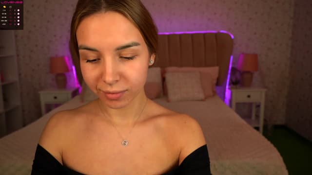 Gallery image thumbnail from Tilli's myfreecams stream on, 02/08/2024, 09:49 image 6 of 20