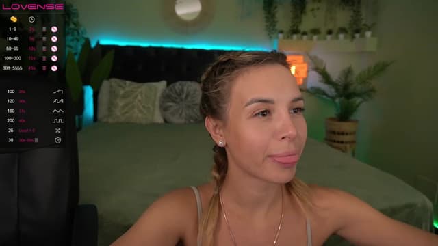 Gallery image thumbnail from Tilli's myfreecams stream on, 03/07/2024, 14:06 image 15 of 20