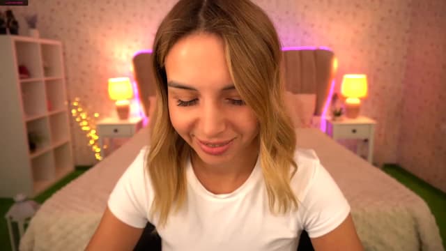 Gallery image thumbnail from Tilli's myfreecams stream on, 03/12/2024, 11:16 image 1 of 20
