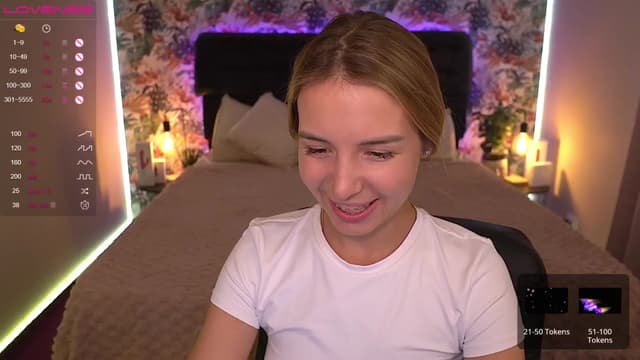 Gallery image thumbnail from Tilli's myfreecams stream on, 03/20/2024, 13:29 image 13 of 20