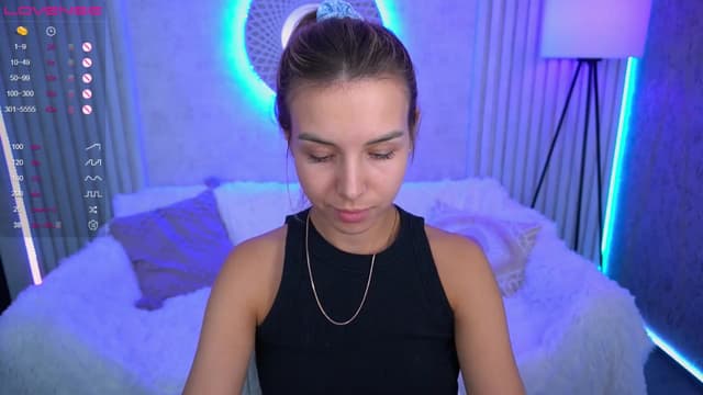 Gallery image thumbnail from Tilli's myfreecams stream on, 03/23/2024, 12:46 image 8 of 20