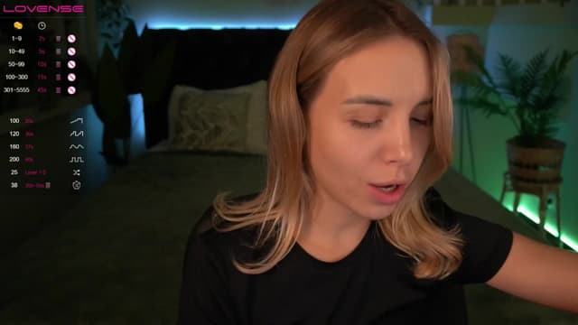 Gallery image thumbnail from Tilli's myfreecams stream on, 04/01/2024, 10:15 image 16 of 20
