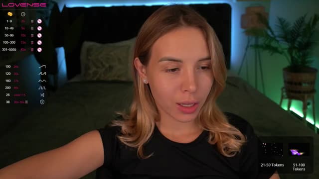 Gallery image thumbnail from Tilli's myfreecams stream on, 04/01/2024, 12:59 image 17 of 20