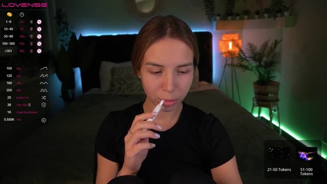 Gallery image thumbnail from Tilli's myfreecams stream on, 04/04/2024, 08:13 image 3 of 20