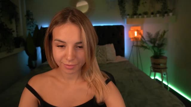 Gallery image thumbnail from Tilli's myfreecams stream on, 04/06/2024, 08:53 image 4 of 20
