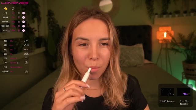 Gallery image thumbnail from Tilli's myfreecams stream on, 04/25/2024, 08:52 image 10 of 20