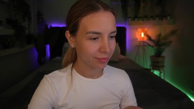 Gallery image thumbnail from Tilli's myfreecams stream on, 05/02/2024, 13:14 image 17 of 20