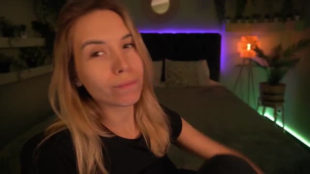 Gallery image thumbnail from Tilli's myfreecams stream on, 05/03/2024, 07:50 image 19 of 20