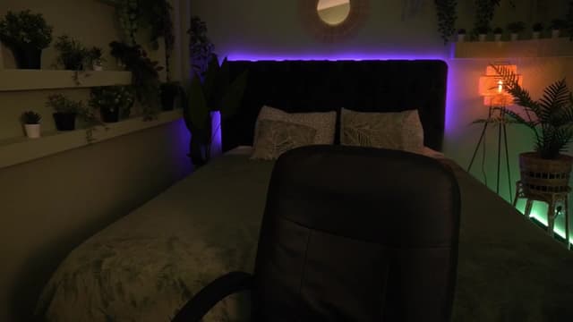Gallery image thumbnail from Tilli's myfreecams stream on, 05/03/2024, 07:50 image 7 of 20
