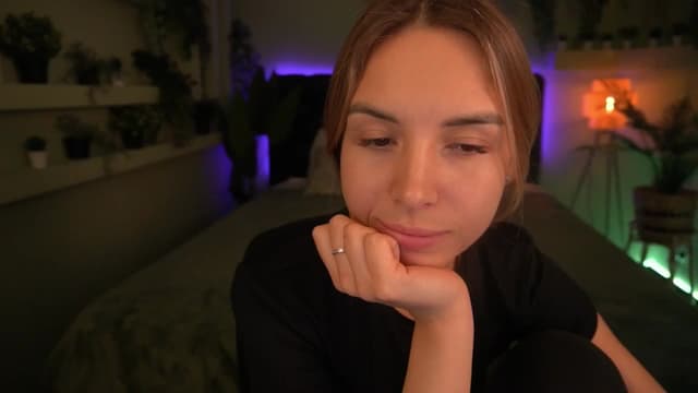 Gallery image thumbnail from Tilli's myfreecams stream on, 05/03/2024, 07:50 image 10 of 20