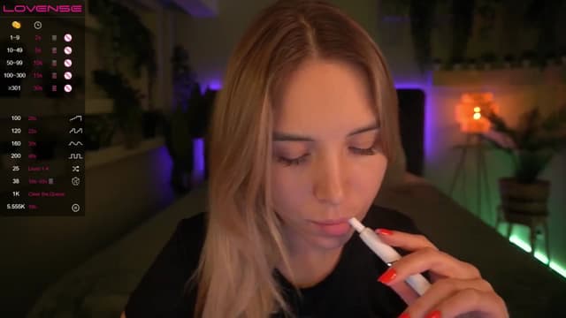 Gallery image thumbnail from Tilli's myfreecams stream on, 05/03/2024, 09:36 image 7 of 20