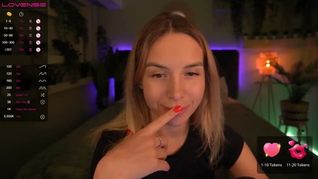 Gallery image thumbnail from Tilli's myfreecams stream on, 05/03/2024, 09:36 image 16 of 20