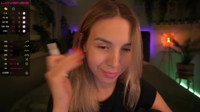 Gallery image thumbnail from Tilli's myfreecams stream on, 05/03/2024, 09:36 image 12 of 20
