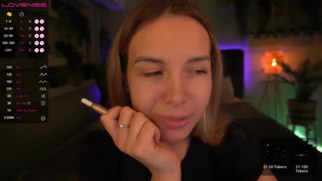 Gallery image thumbnail from Tilli's myfreecams stream on, 05/04/2024, 09:16 image 12 of 20