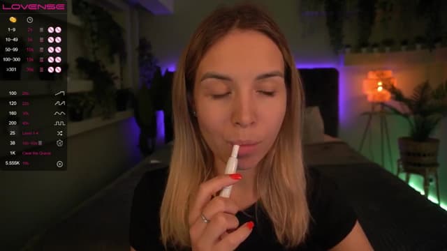 Gallery image thumbnail from Tilli's myfreecams stream on, 05/04/2024, 09:29 image 11 of 20