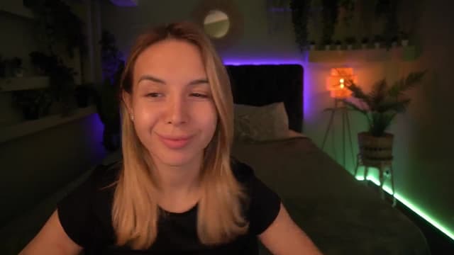 Gallery image thumbnail from Tilli's myfreecams stream on, 05/07/2024, 06:07 image 18 of 20