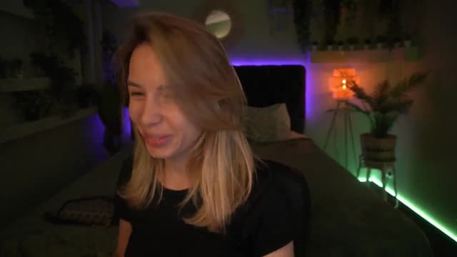 Gallery image thumbnail from Tilli's myfreecams stream on, 05/07/2024, 06:07 image 2 of 20