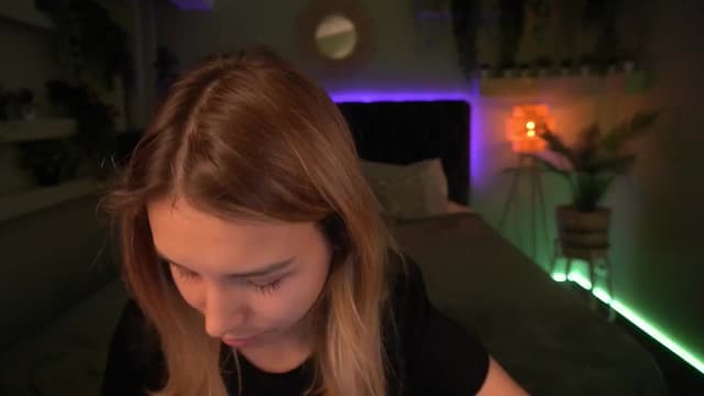Gallery image thumbnail from Tilli's myfreecams stream on, 05/07/2024, 07:01 image 2 of 20
