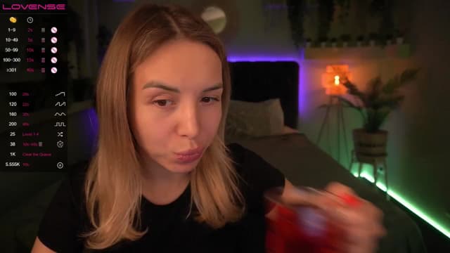 Gallery image thumbnail from Tilli's myfreecams stream on, 05/07/2024, 07:01 image 7 of 20