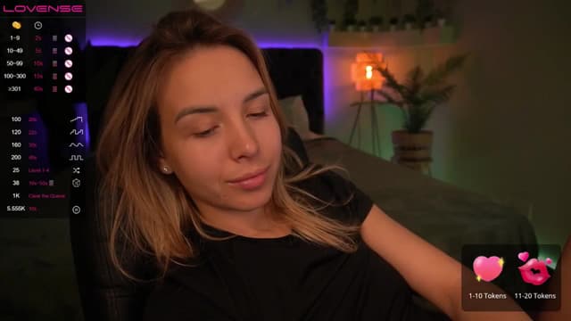 Gallery image thumbnail from Tilli's myfreecams stream on, 05/07/2024, 08:38 image 1 of 20