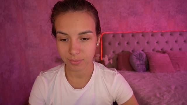 Gallery image thumbnail from Tilli's myfreecams stream on, 05/08/2024, 08:46 image 12 of 20