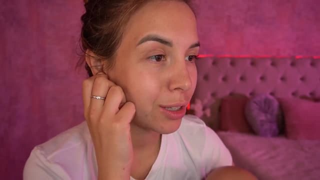 Gallery image thumbnail from Tilli's myfreecams stream on, 05/08/2024, 09:55 image 17 of 20